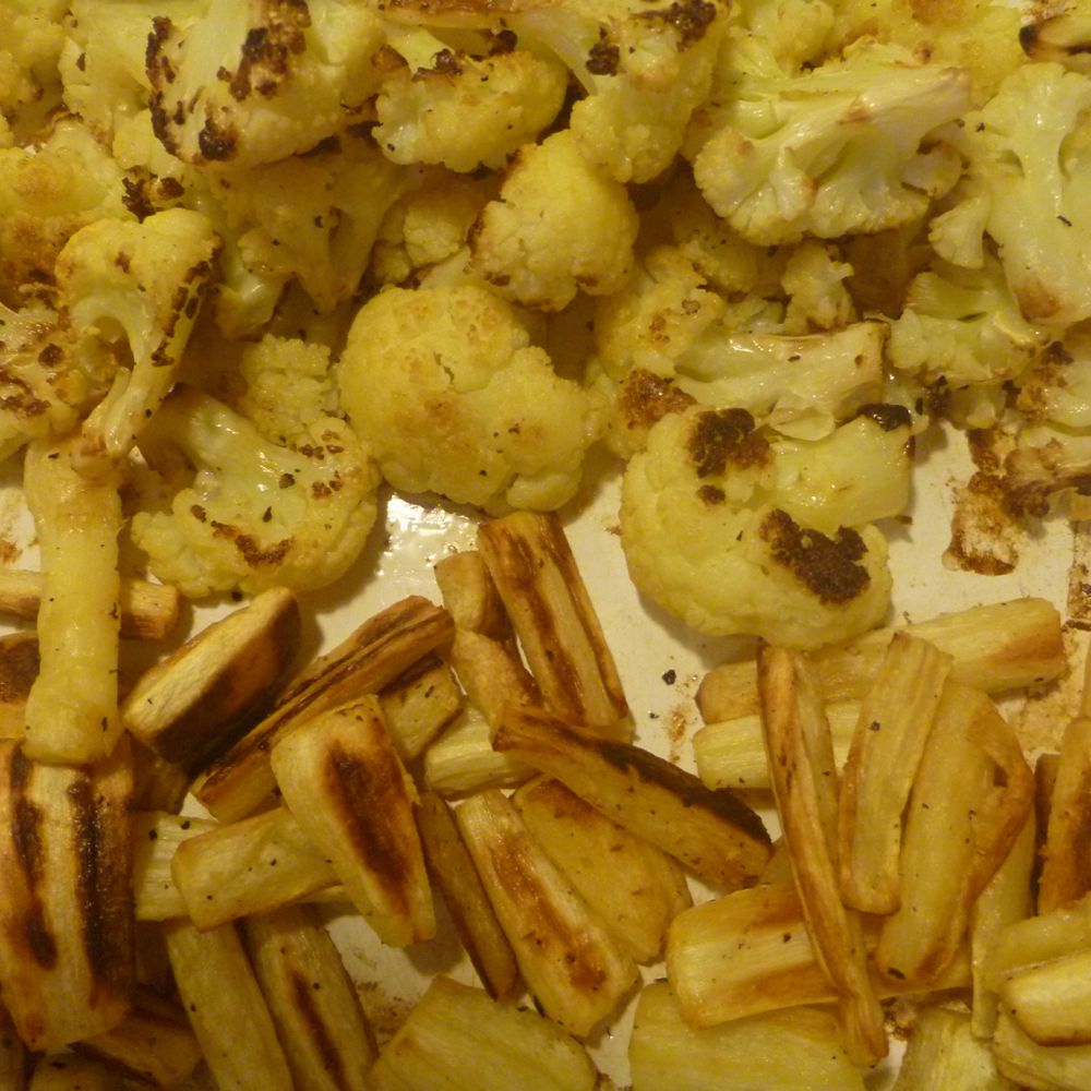 roasted cauliflower and parsnip mashed potatoes with horseradish
