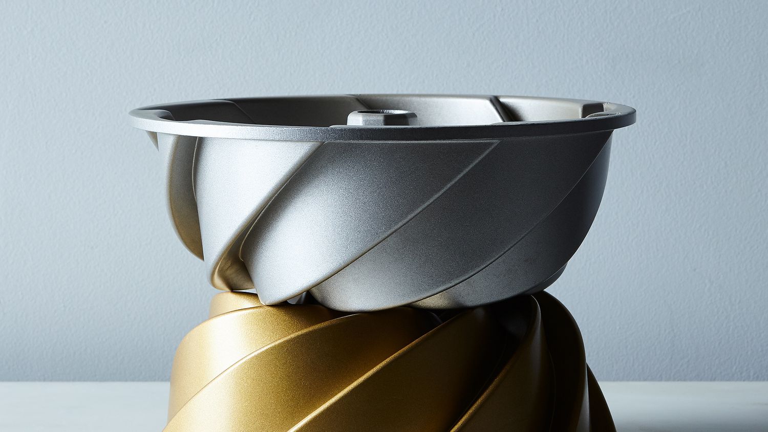 Heritage Bundt Pan, Aluminium - Nordic Ware @ RoyalDesign