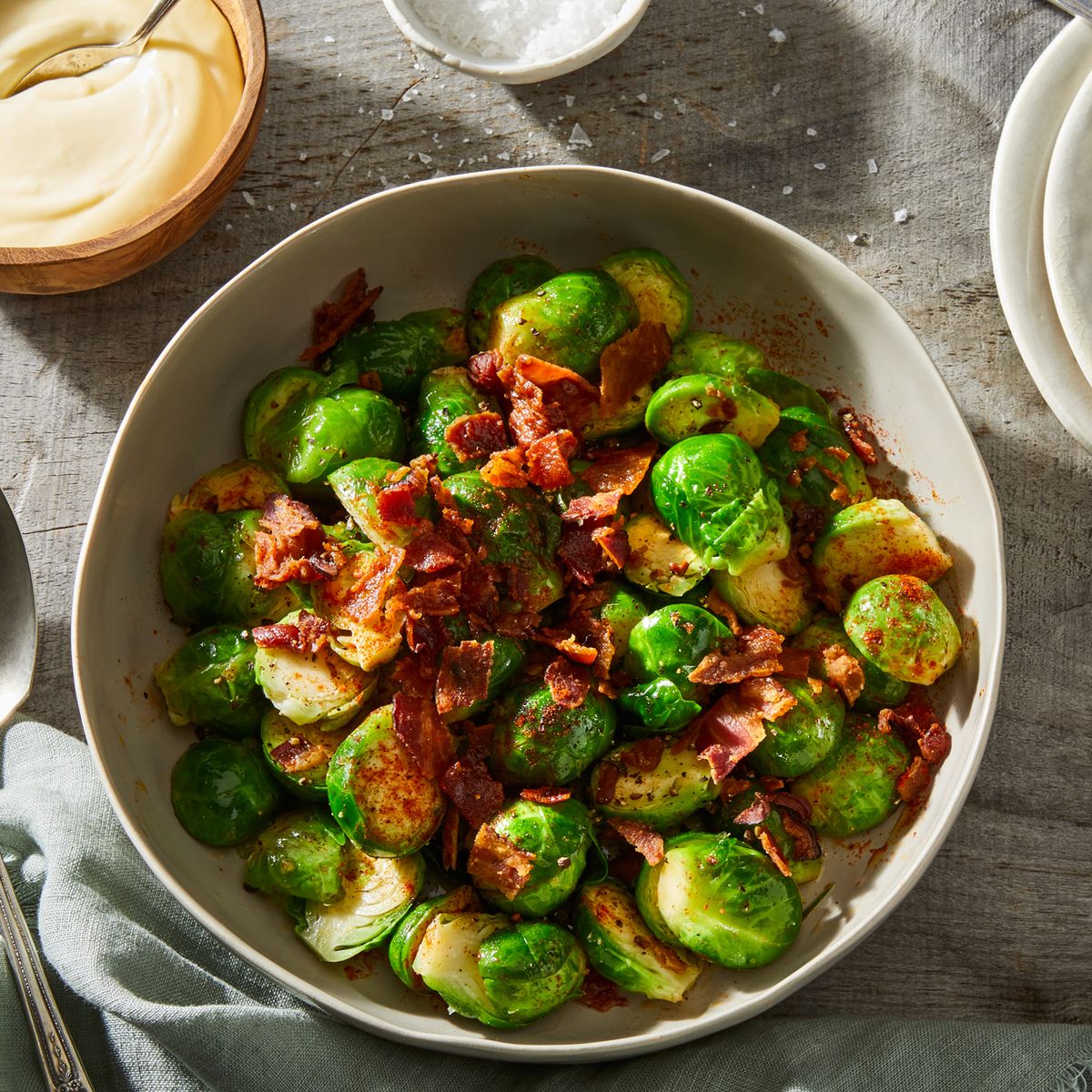 Condenseren logica Wasserette Best Boiled Brussels Sprouts Recipe - How to Make Bacon Mayo Brussels  Sprouts
