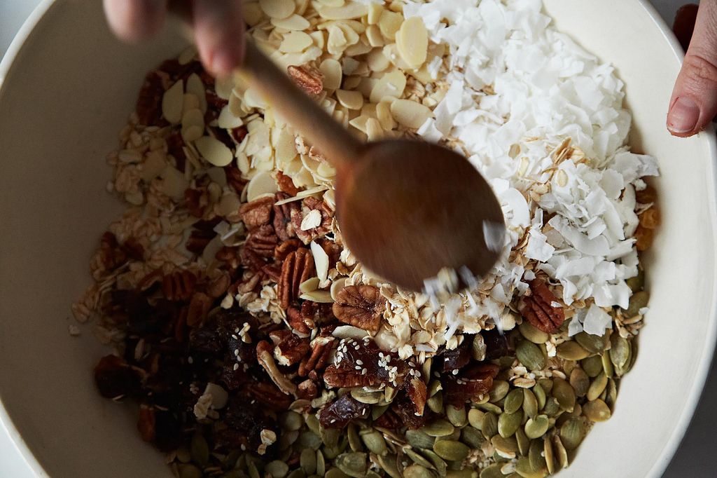 How to Make Granola without a Recipe