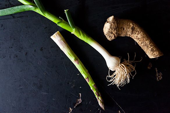 Aspargus with Young Garlic and Horseradish