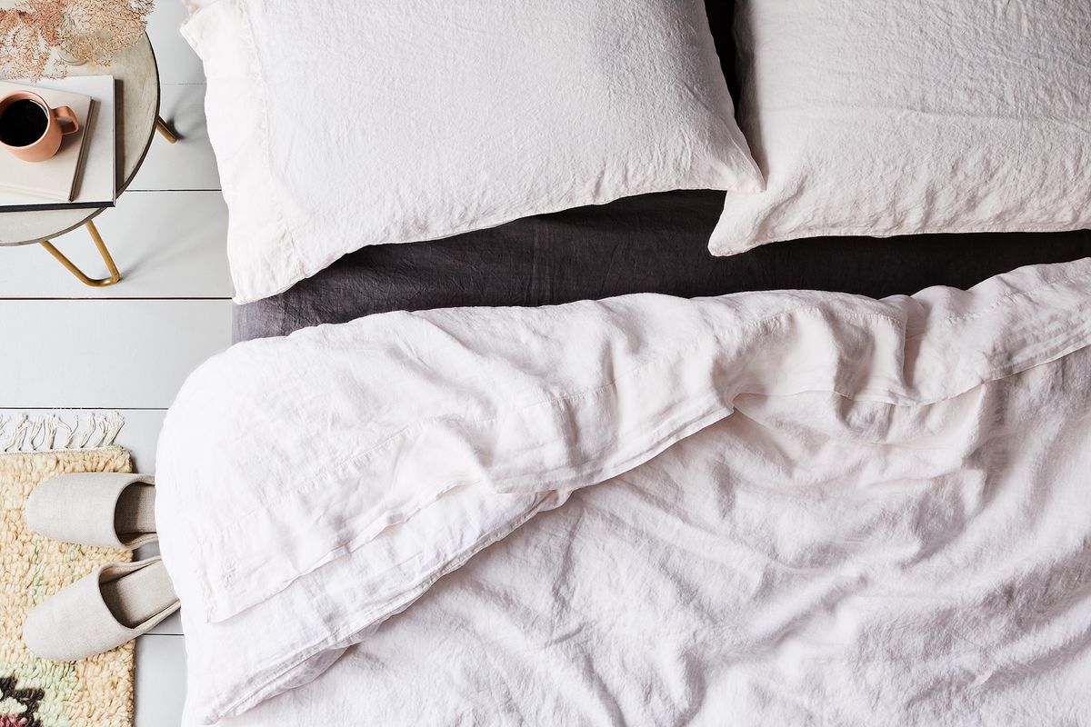 How To Put on a Duvet Cover: Two Easy Methods