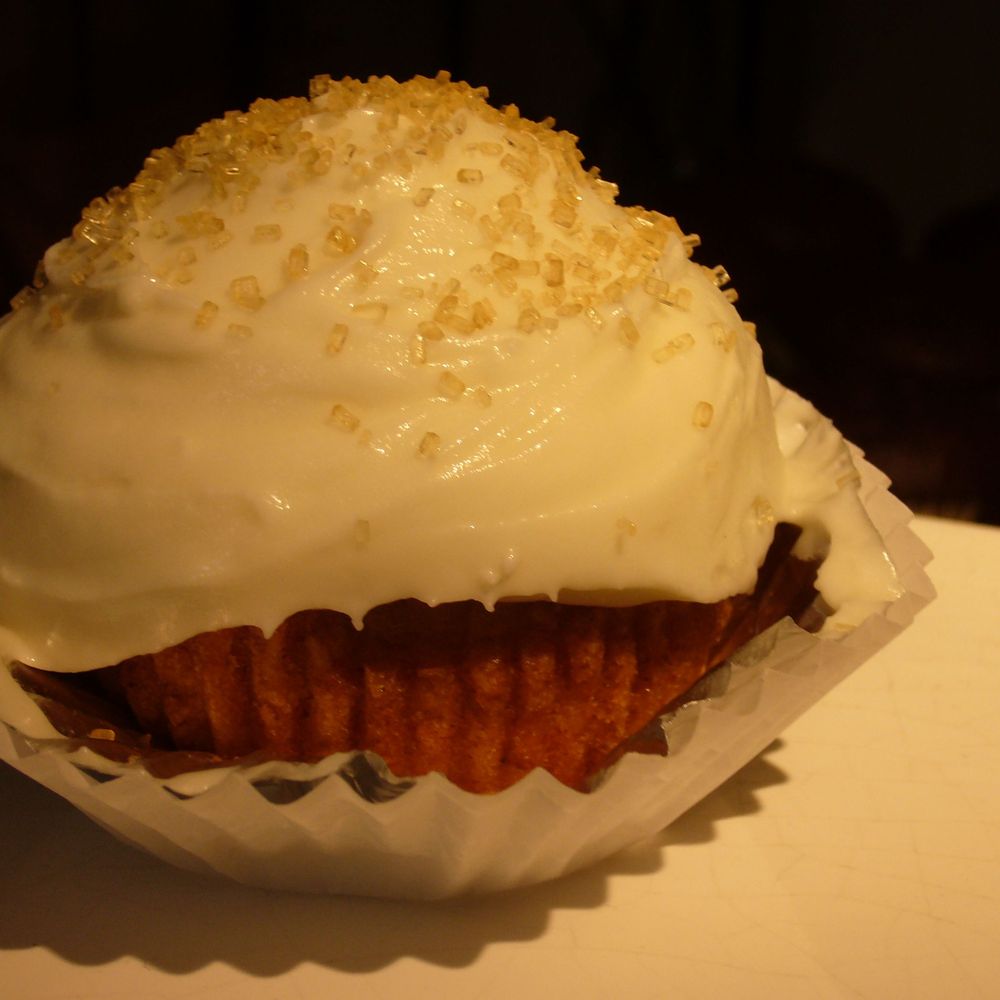 pumpkin cupcakes with goat cheese frosting