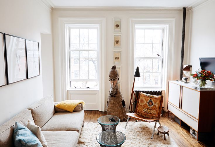 11 Expert Tricks for Making a Small Room Look Bigger
